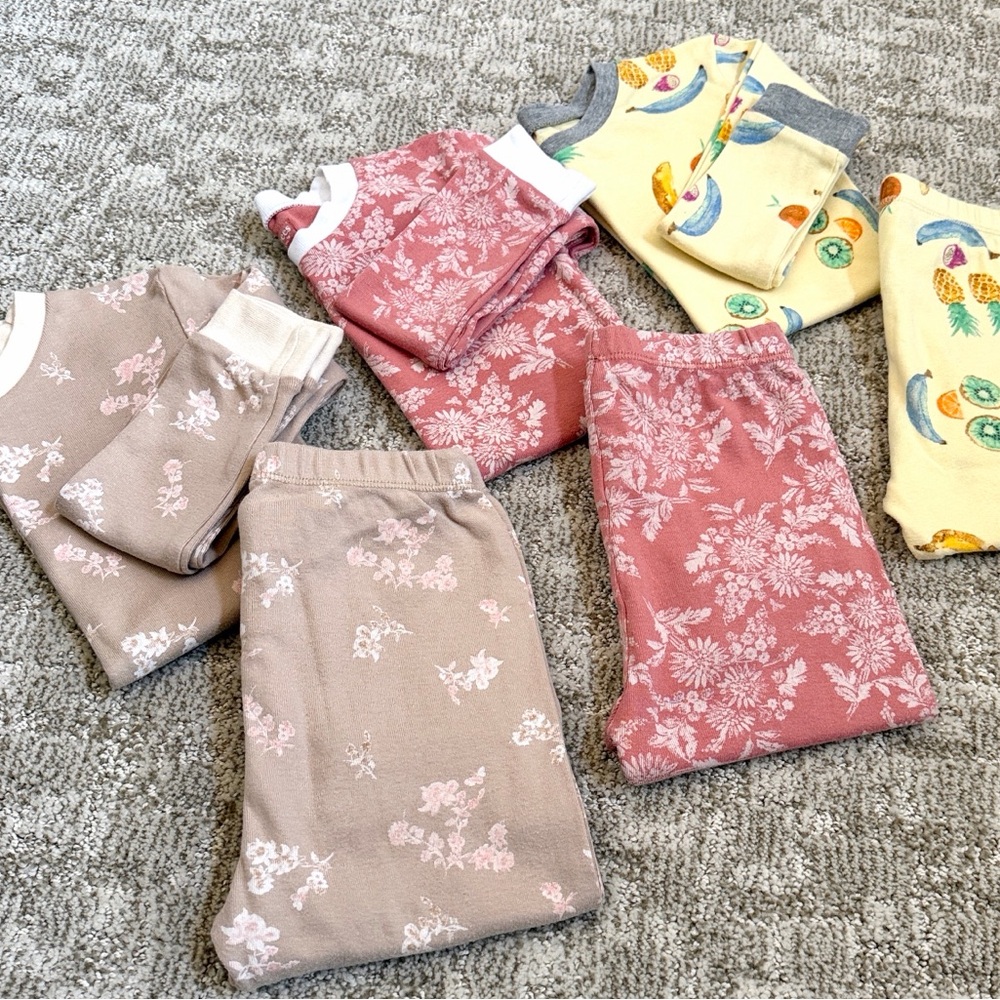 Burt’s Bees Toddler Girls’ Spring Floral Organic Pajama Bundle - Picture 9 of 10